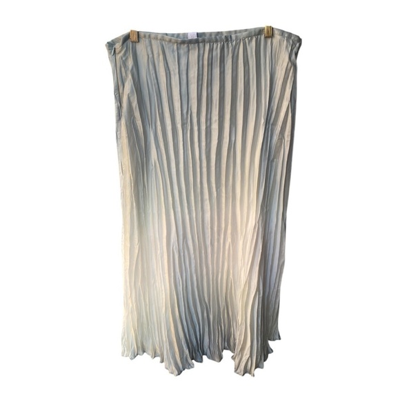 Chico's Crinkle Ombre Green Accordian Pleated Lined Size: 3 - Picture 6 of 12